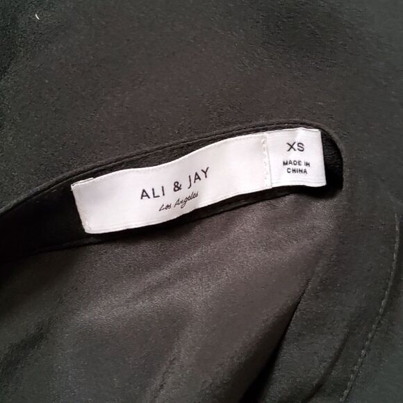 NWOT Ali & Jay Asymmetrical High-Low Skirt XS Black - Picture 10 of 13